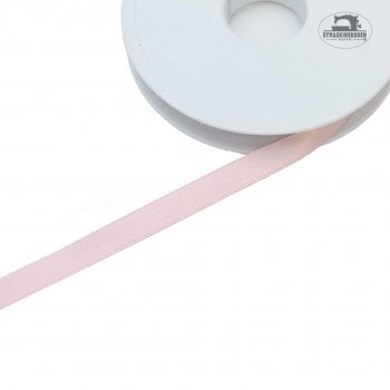 Ljusrosa sidenband som är 10mm brett