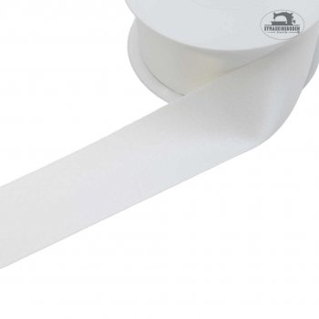 Ett vitt satinband som är 35mm brett