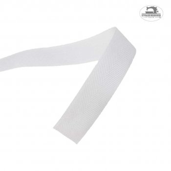 Ett vitt band i polyester som används till bland annat kantning av markis och kapell